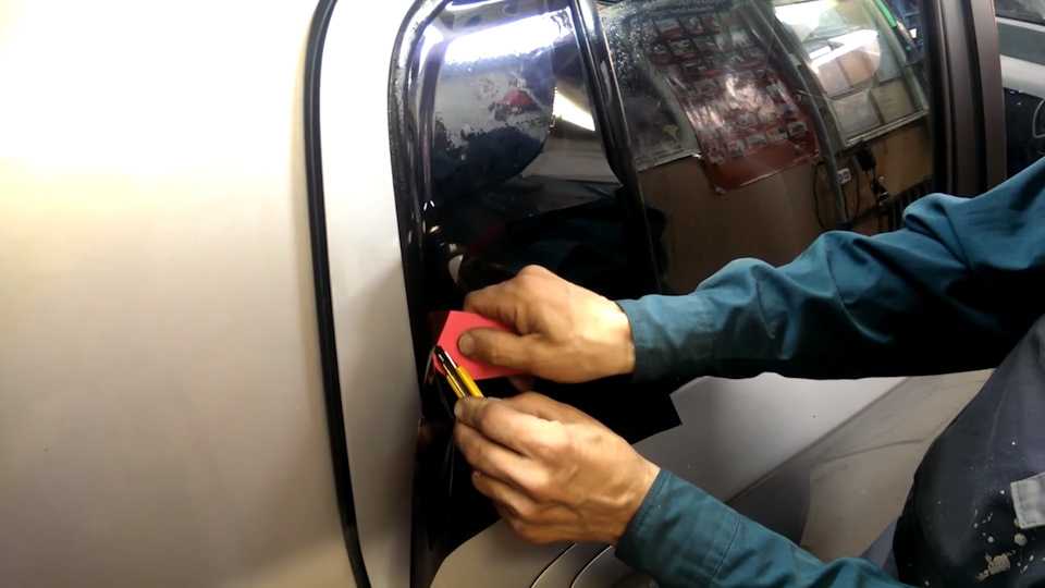 Как сделать тонировку автомобиля своими руками: пошаговая инструкция