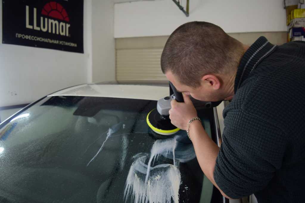 Как отполировать лобовое стекло автомобиля самому и убрать царапины? Как убрать царапины с лобового стекла автомобиля своими руками Безопасность движения
