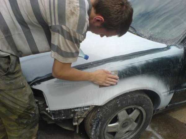 Нужно ли грунтовать металл перед шпаклевкой и возможно ли нанесение шпаклевки на “голый” металл кузова автомобиля