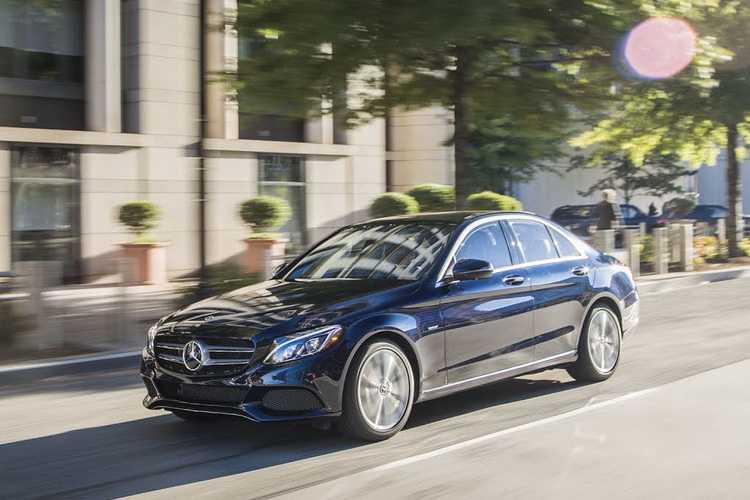 Mercedes-benz amg gt поколения 1 рестайлинг, купе в россии: характеристики, комплектации, цены :: «цена авто»